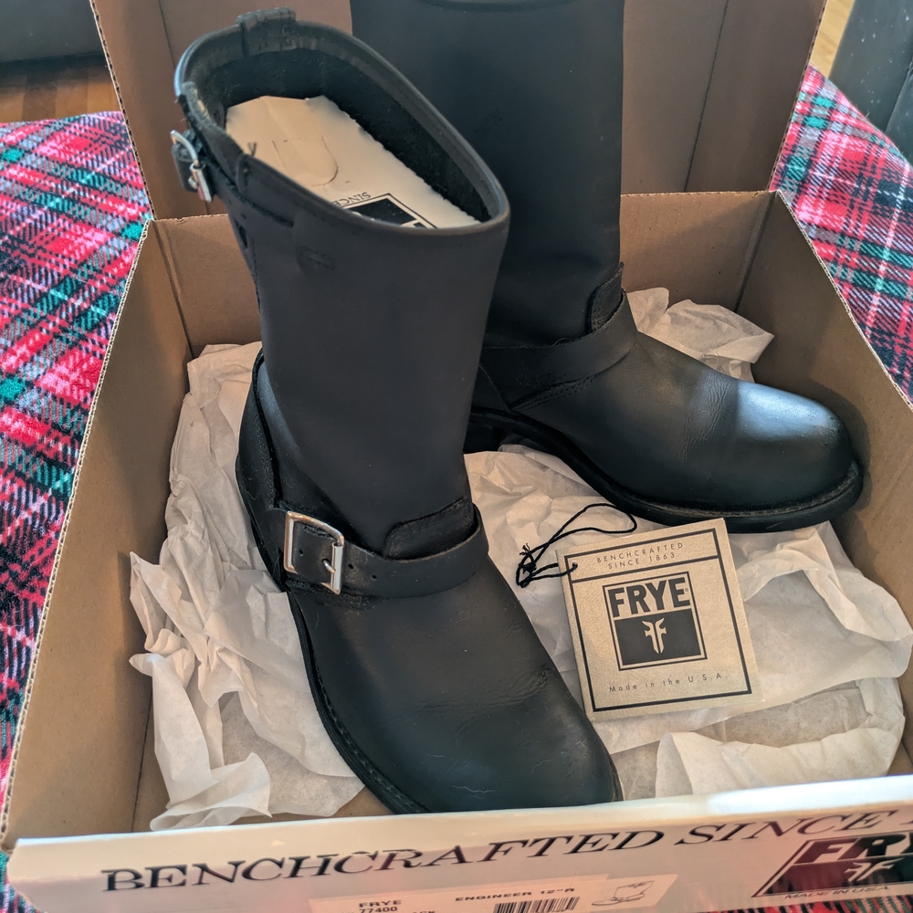 Frye Black Leather Women's Engineer 12R Boots Size 10